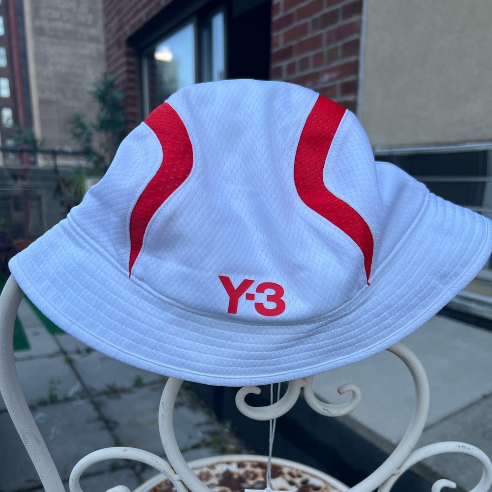 Y3 white bucket hat